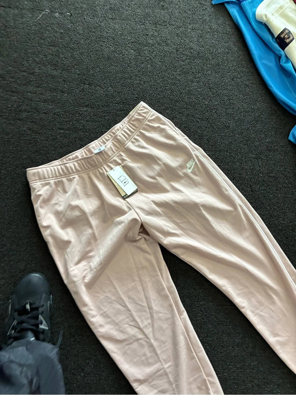 Nike Women’s Fitted Track Suit OUTFIT DD5860-601 SZ Large Pastel Pink New NWT